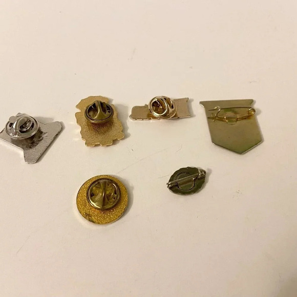 Vintage Lot of 6 Assorted Pins Venezuela Rio Negro Sevilla Ville de Baie Comeau - Picture 2 of 16